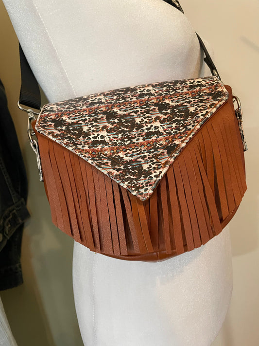 Crossbody vs. Shoulder Bag: What’s the difference?